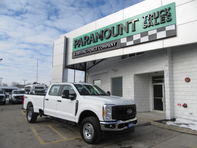 2023 Ford F-350 CREW CAB GAS 4X4  WITH 8FT LONG BOX