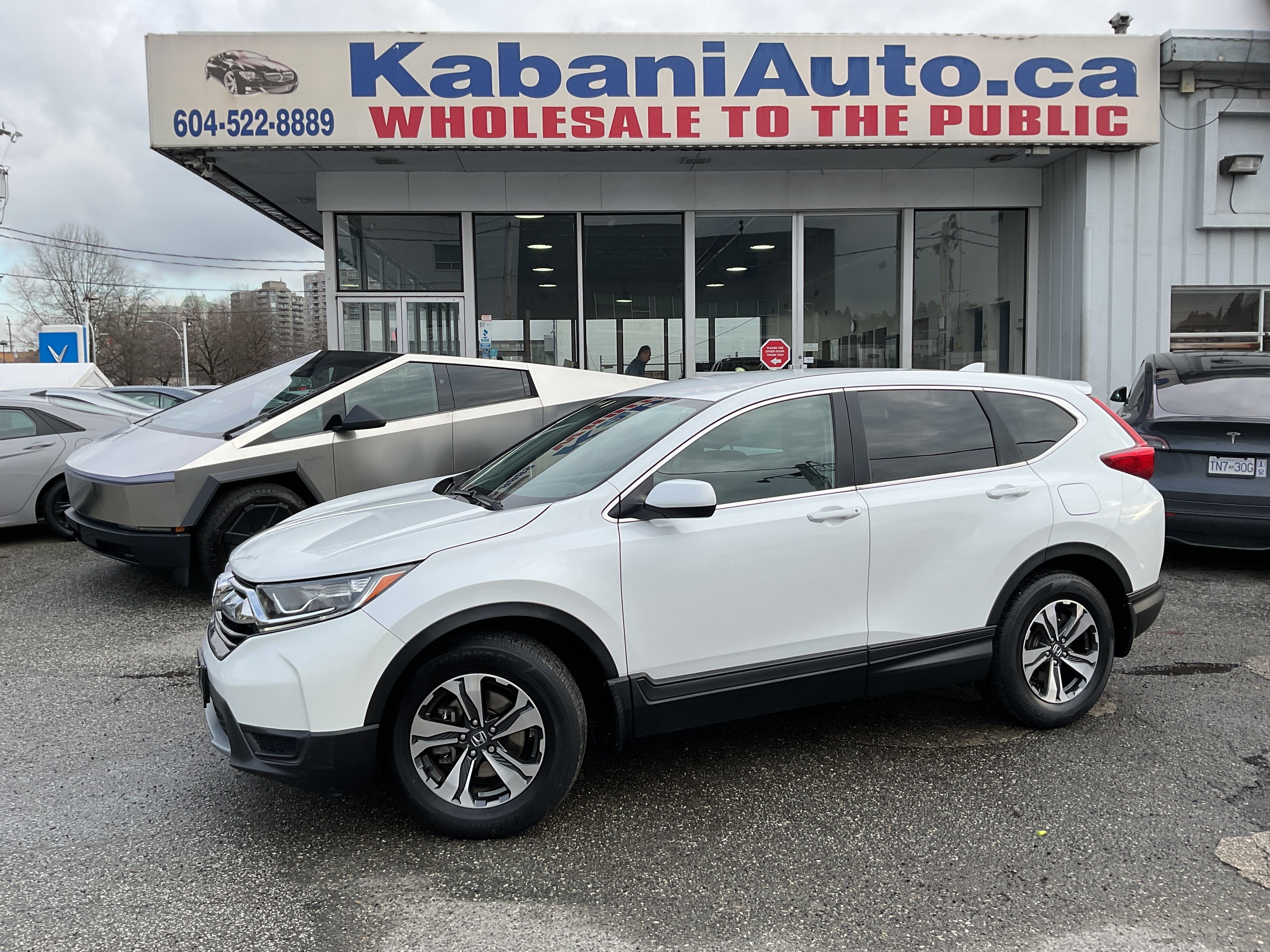 2019 Honda CR-V LX  Low KM, Financing available! 