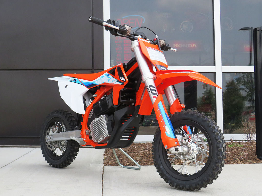2024 KTM SX-E 3 