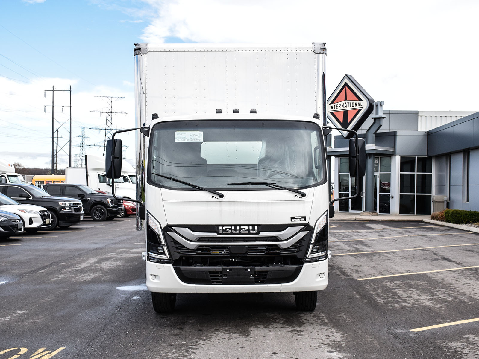 2025 Isuzu NRR 3U4 Y4