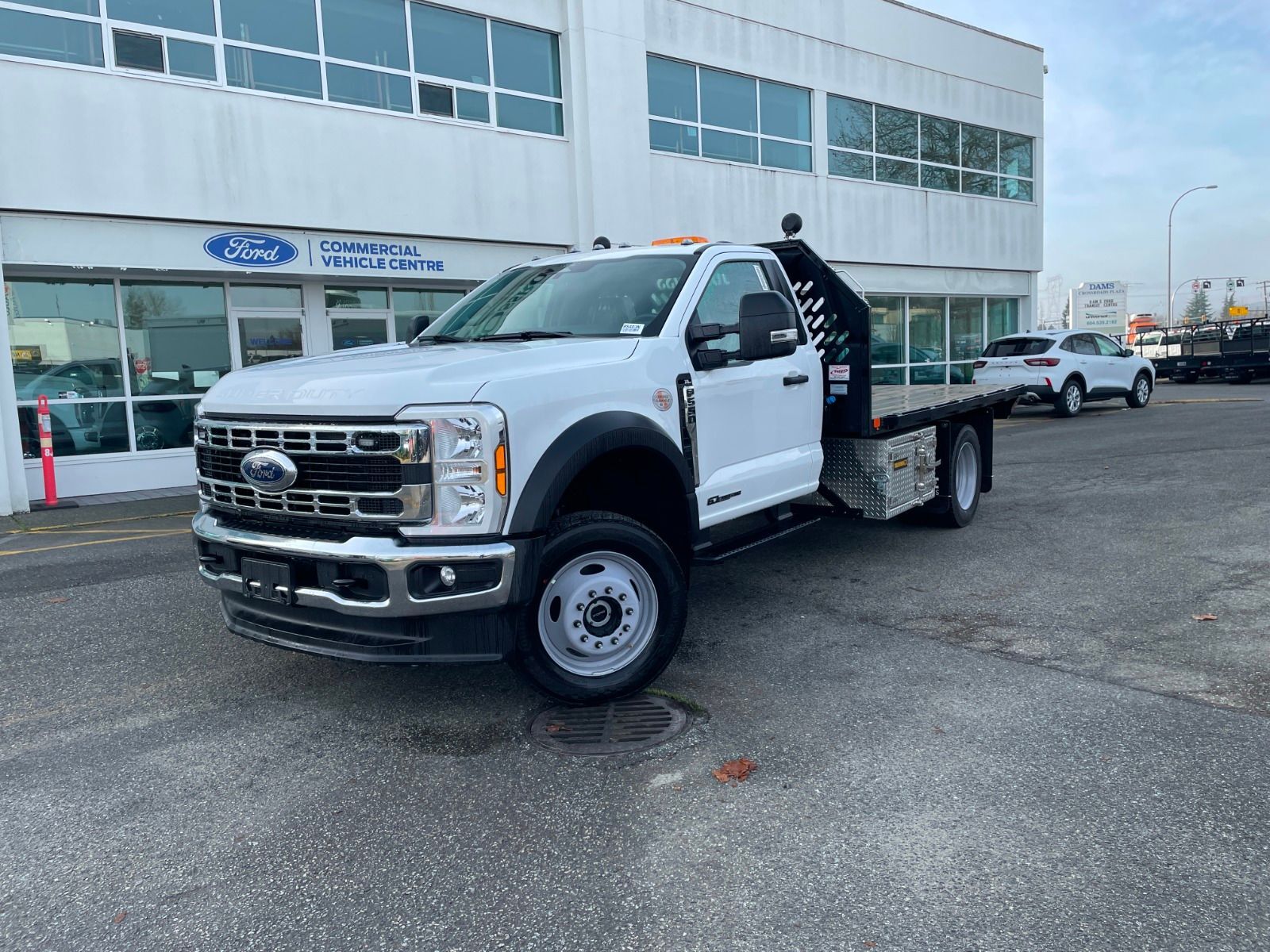 2024 Ford F-550 XL - FLAT DECK