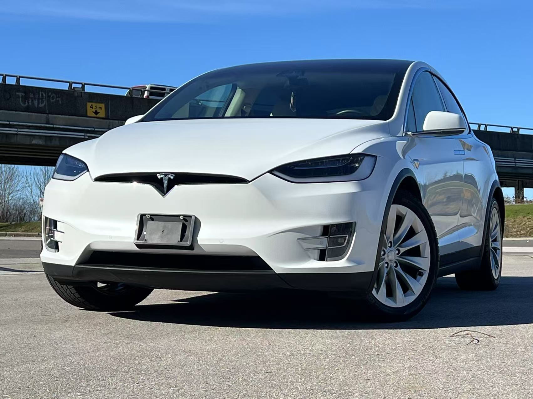 2018 Tesla Model X 75D AWD/ CLEAN TITLE/ ENHANCED AUTO PILOT