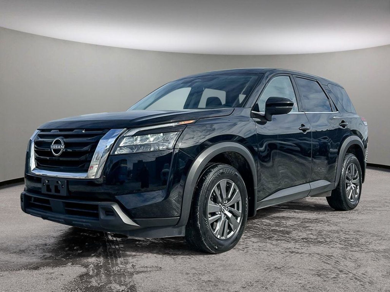 2024 Nissan Pathfinder S | 4WD | Heated Seats & Steering Wheel | Apple Ca