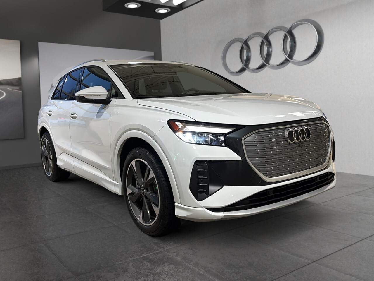 2024 Audi Q4 e-tron 55 quattro 