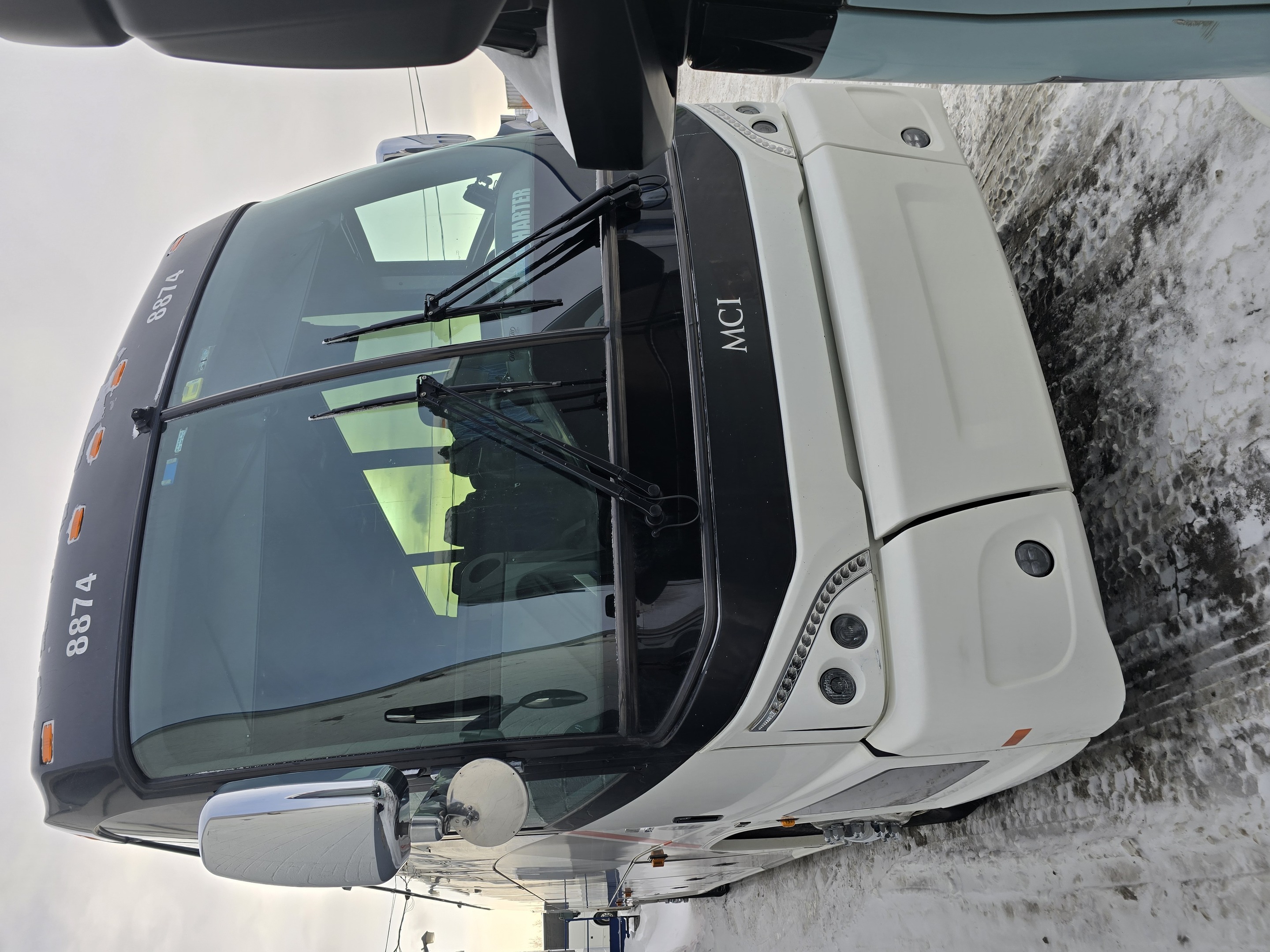 2018 MCI J-4500 2018 MCI J-4500 LOW MILEAGE READY TO GO 