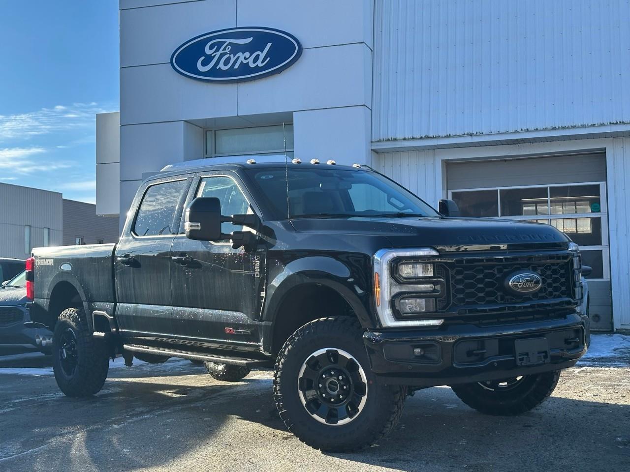 2025 Ford F-350 Lariat *Heated/Cooling seats, Heated steering whee