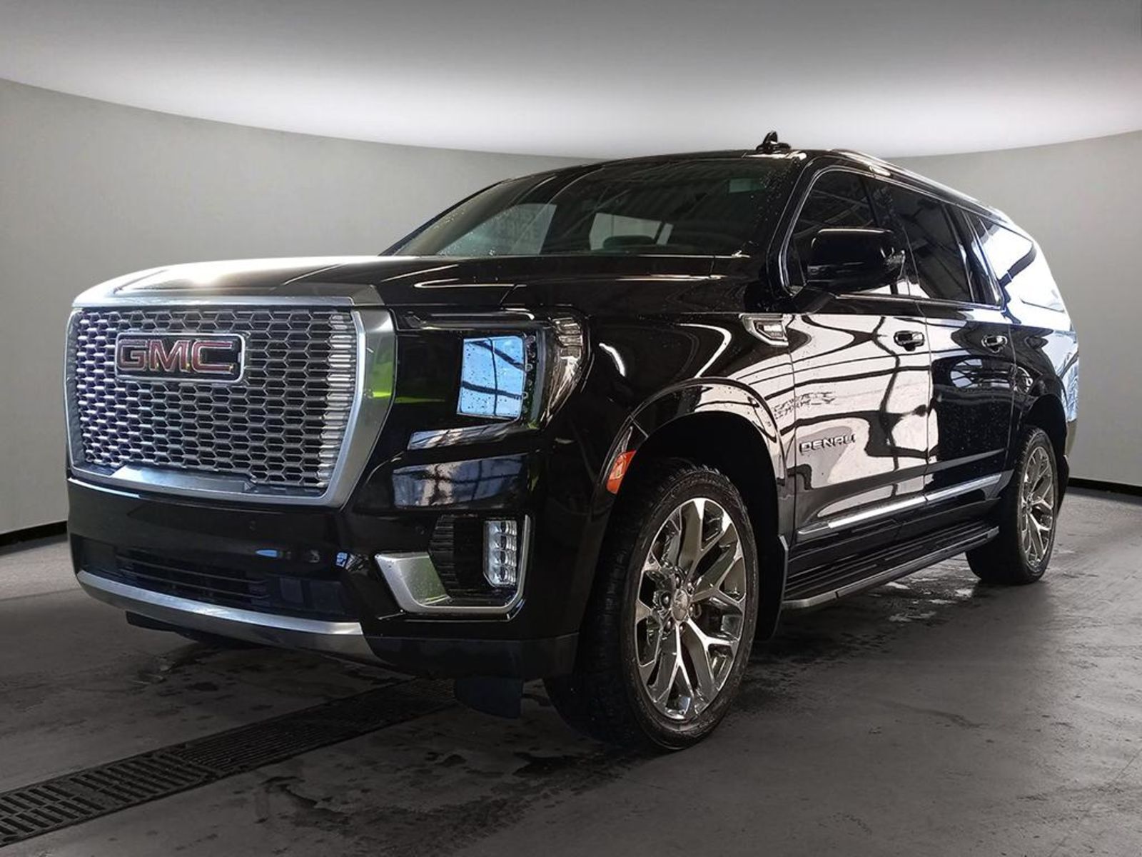 2022 GMC Yukon XL DENALI XL, CAPTAINS CHAIRS, MAX TRAILER, PANOROOF,