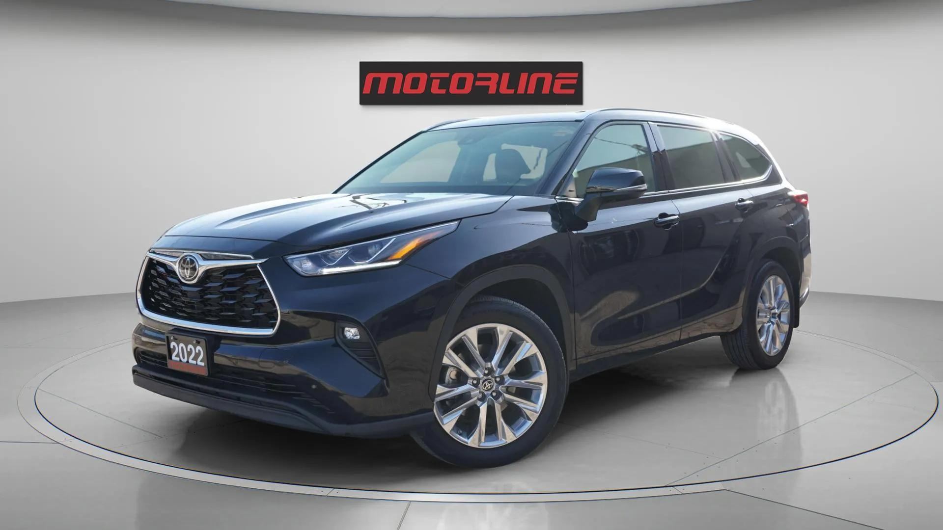 2022 Toyota Highlander 3.5L| V6|Limited AWD|PANORAMIC SUNROOF|HEATED AND 