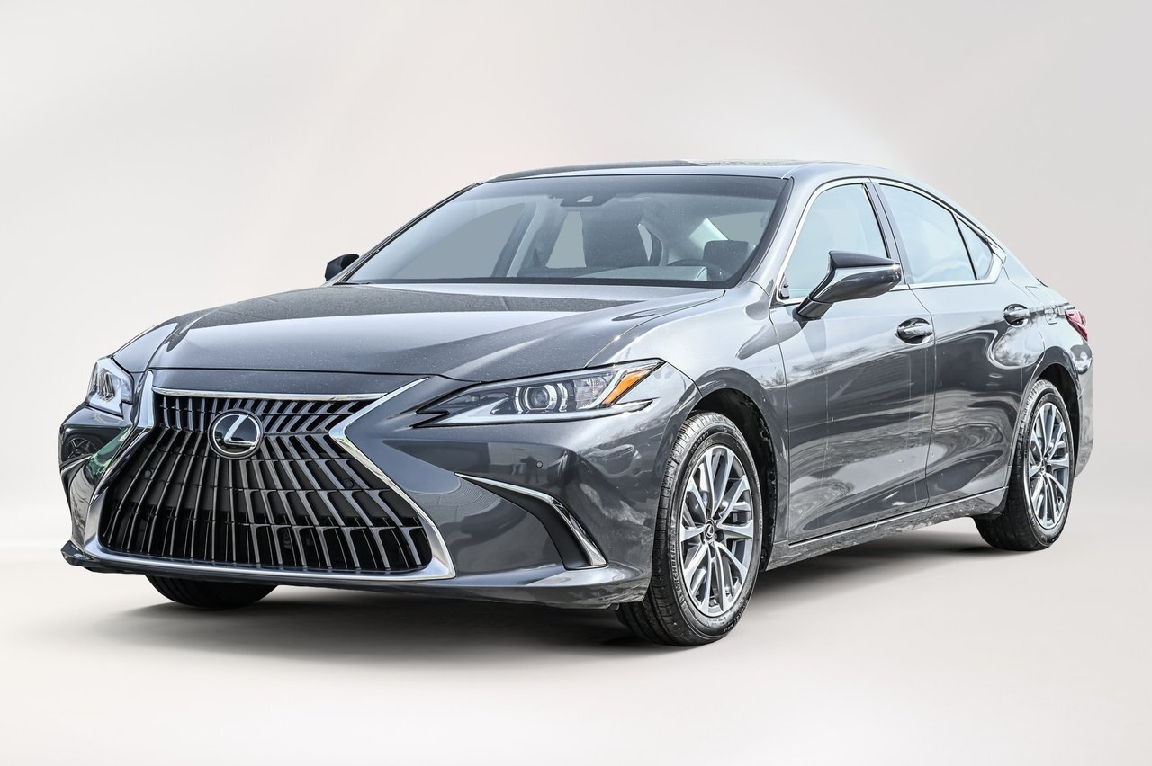 2024 Lexus ES 300h Premium / camera / bluetooth / mags-17''