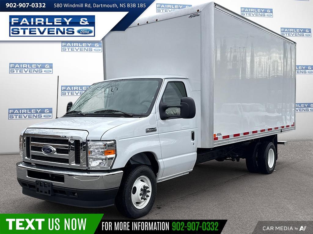2025 Ford E-450 