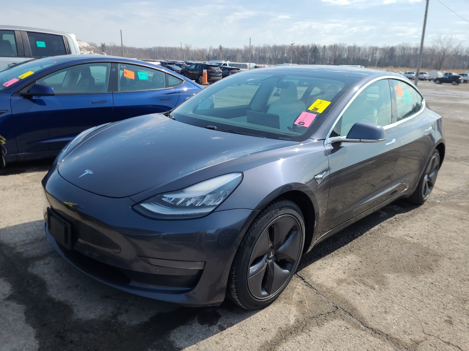 2019 Tesla Model 3 Long Range AWD / Autopilot / Leather / Pano Roof