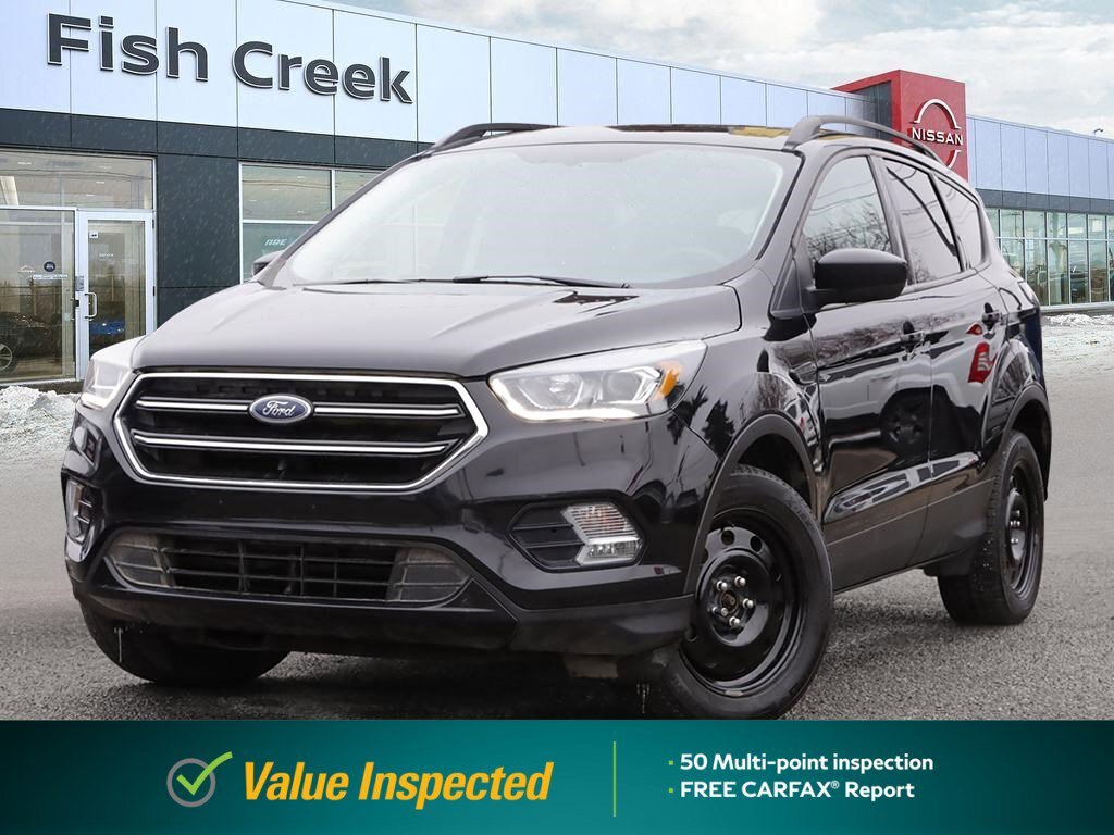 2017 Ford Escape | Back Up Cam | Pano Moonroof | Heated Seats |