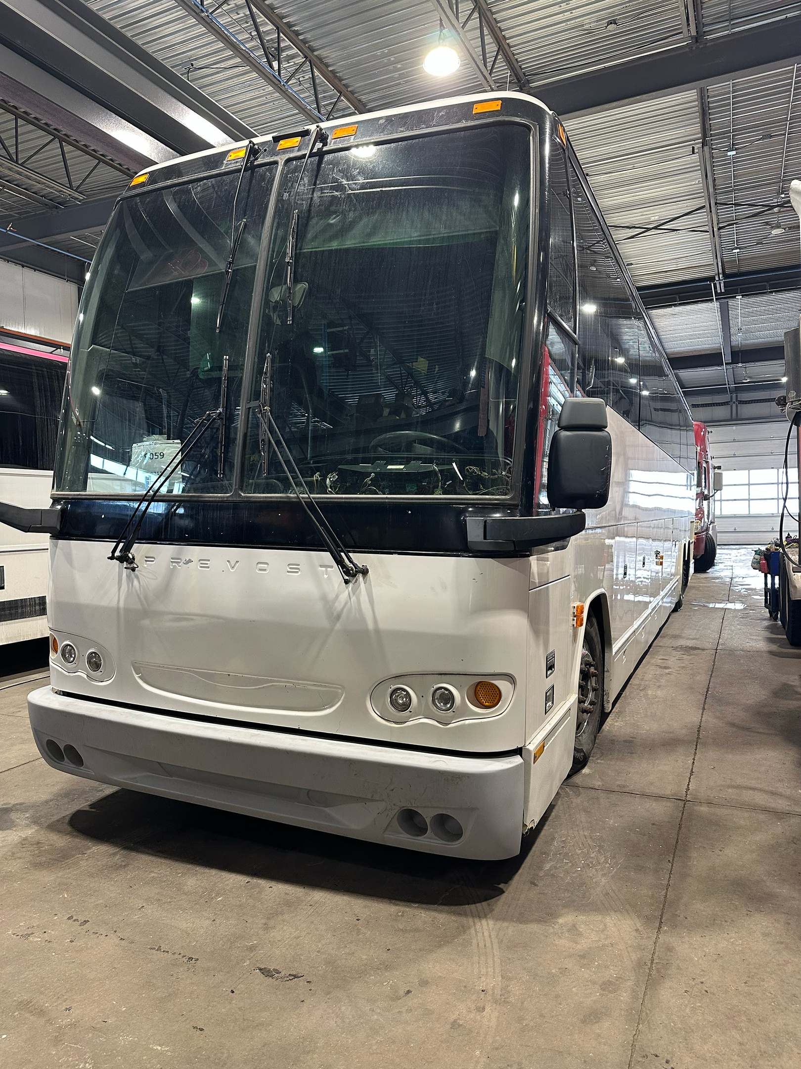 2007 Prevost H3-45 H3-45 READY TO GO $ 130,000  VERY  CLEAN 