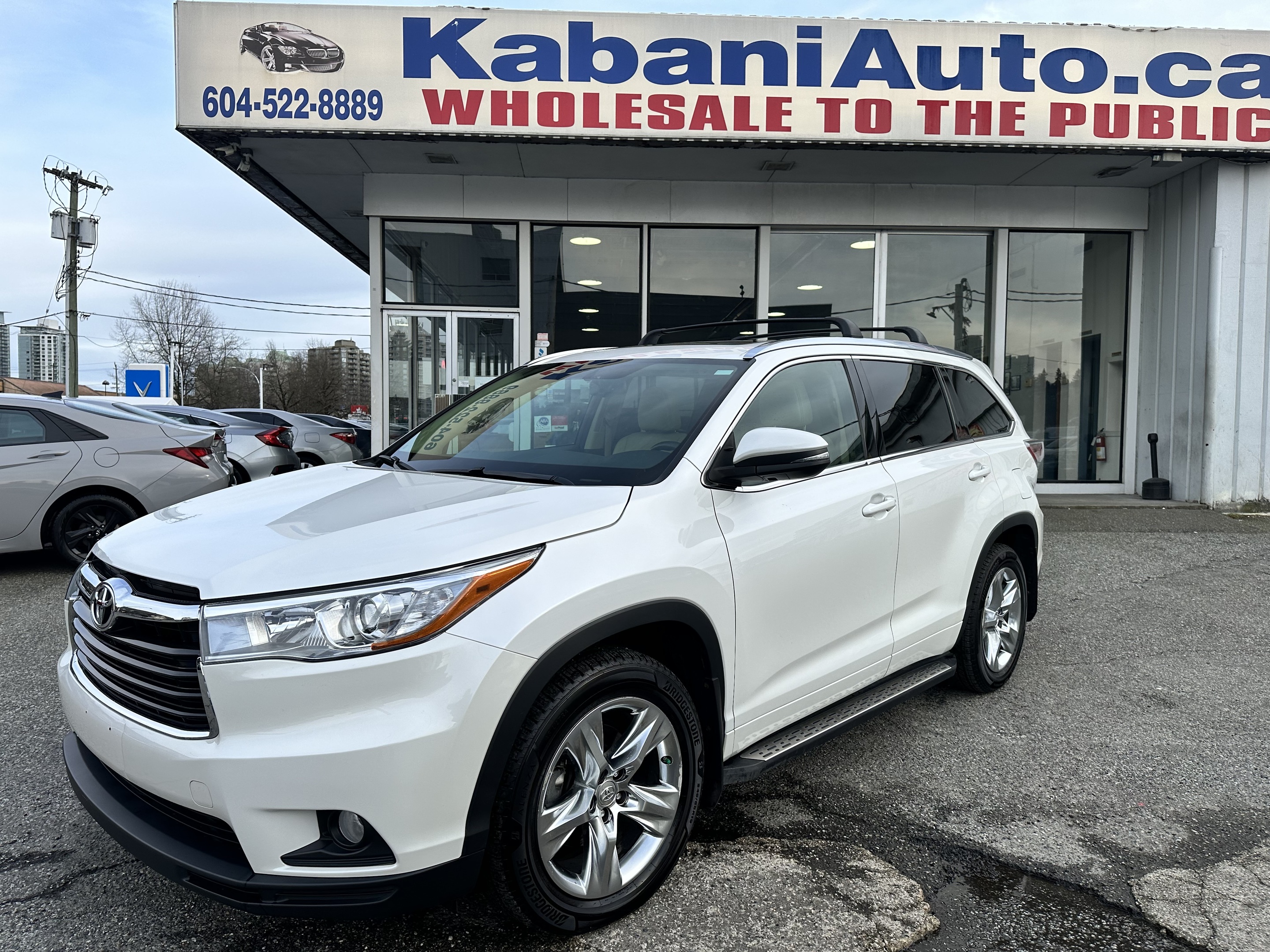 2015 Toyota Highlander AWD  Limited - Comfort & Reliability!