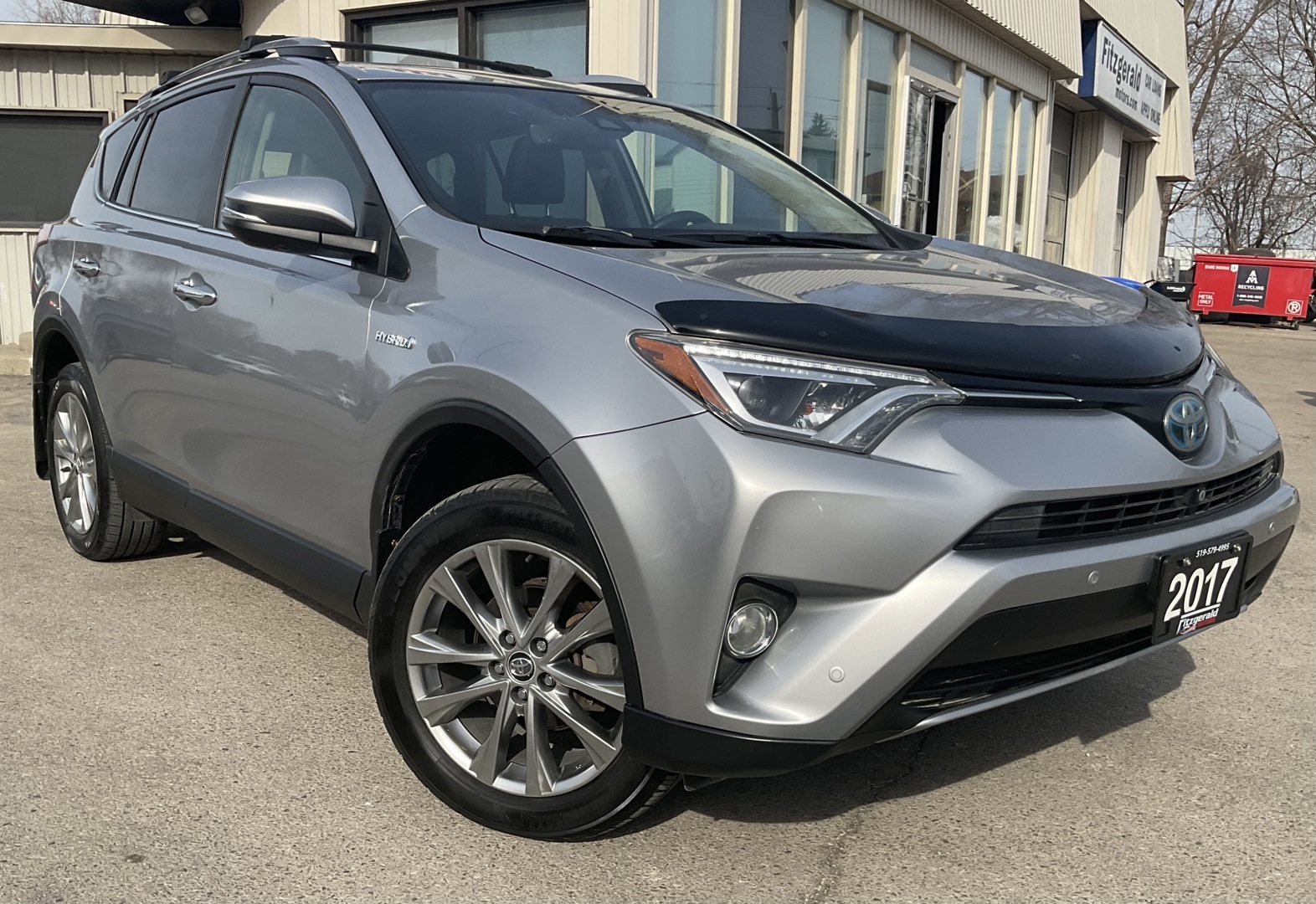 2017 Toyota RAV4 Hybrid Limited - LEATHER! NAV! 360 CAM! BSM! SUNROOF!