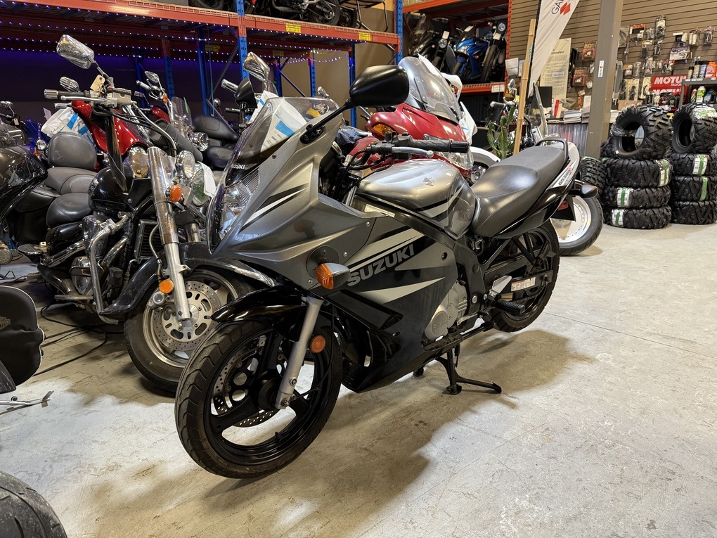 2007 Suzuki GS500F PNEU NEUF 