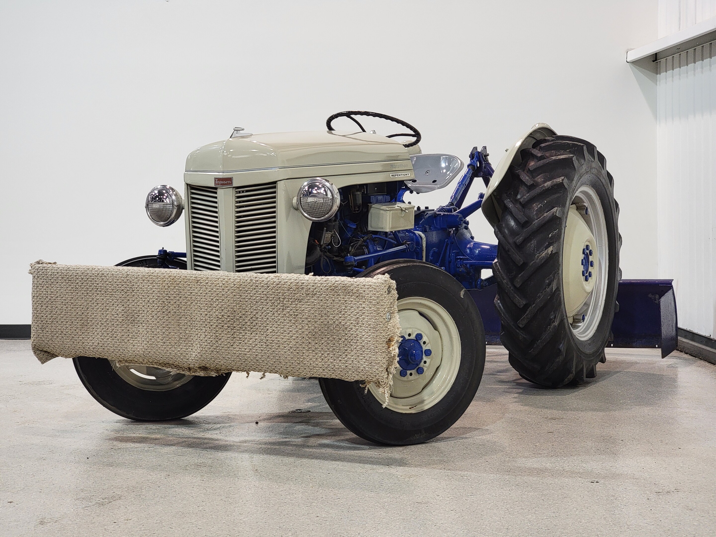 1955 Ford Massey Fergusson Tracteur Massey Fergusson Antiquité
