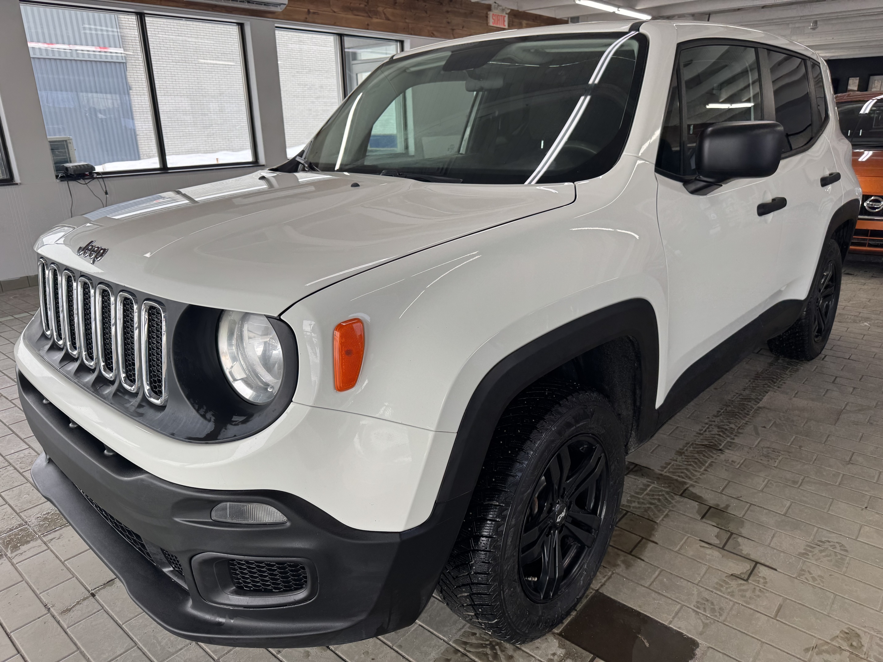 2015 Jeep Renegade 4WD 4dr Sport