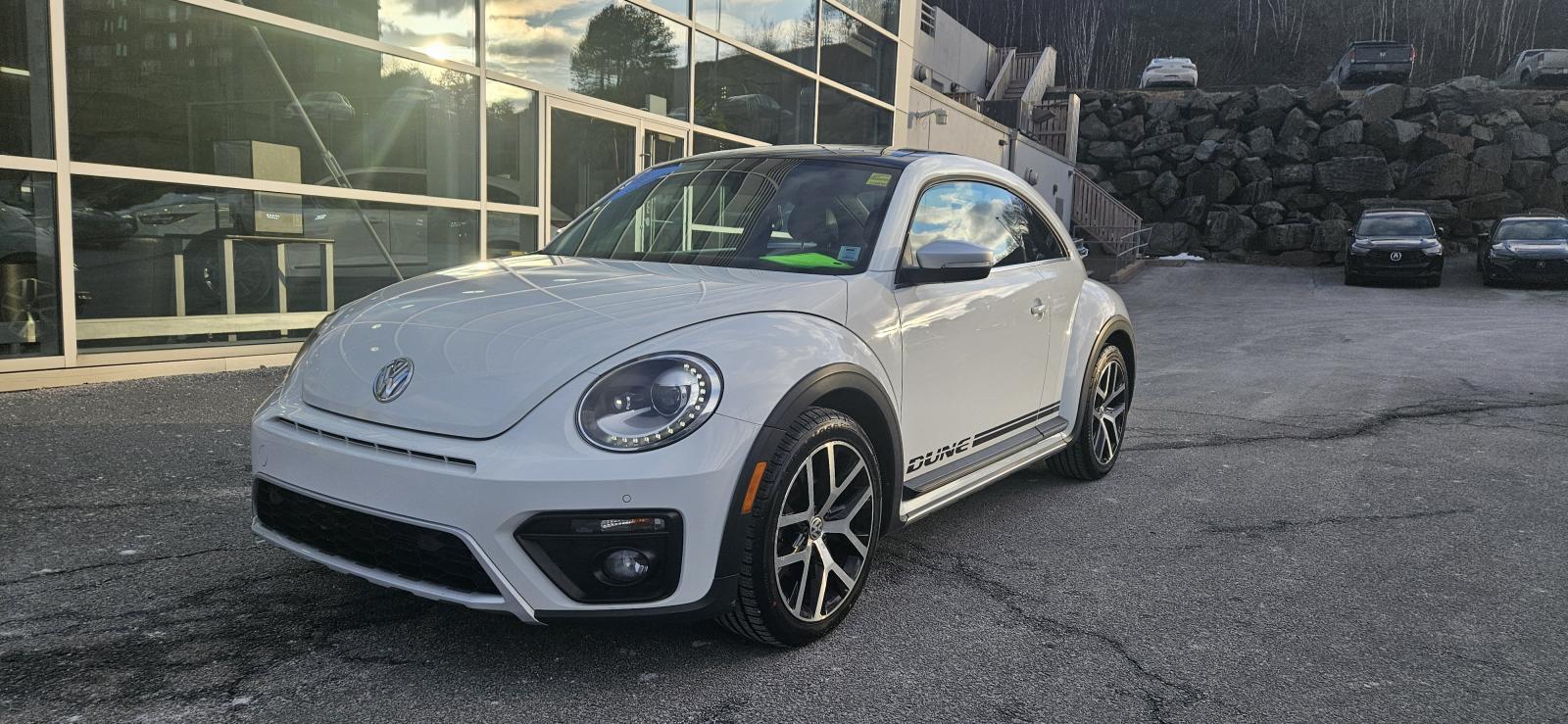 2017 Volkswagen Beetle 2dr Cpe Auto Dune
