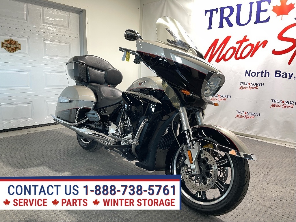 2014 Victory Motorcycles Cross Country Tour VICTORY PERFORMANCE PIPES/QUICK DETACH TOUR PACK