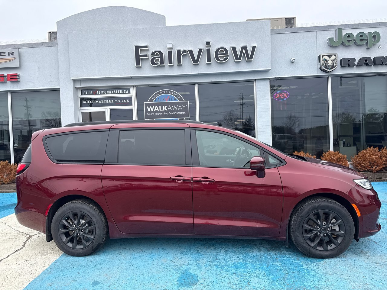 2022 Chrysler Pacifica Touring S AWD 