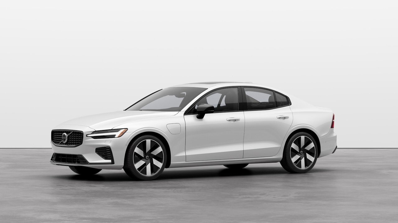 2025 Volvo S60 Plug-In Hybrid T8 AWD Ultra Dark Theme 