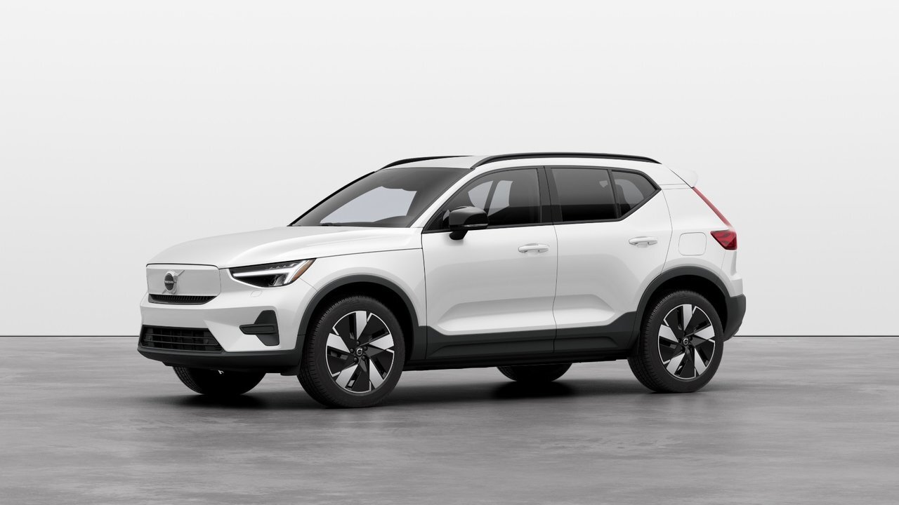 2025 Volvo EX40 Twin Motor AWD Core 