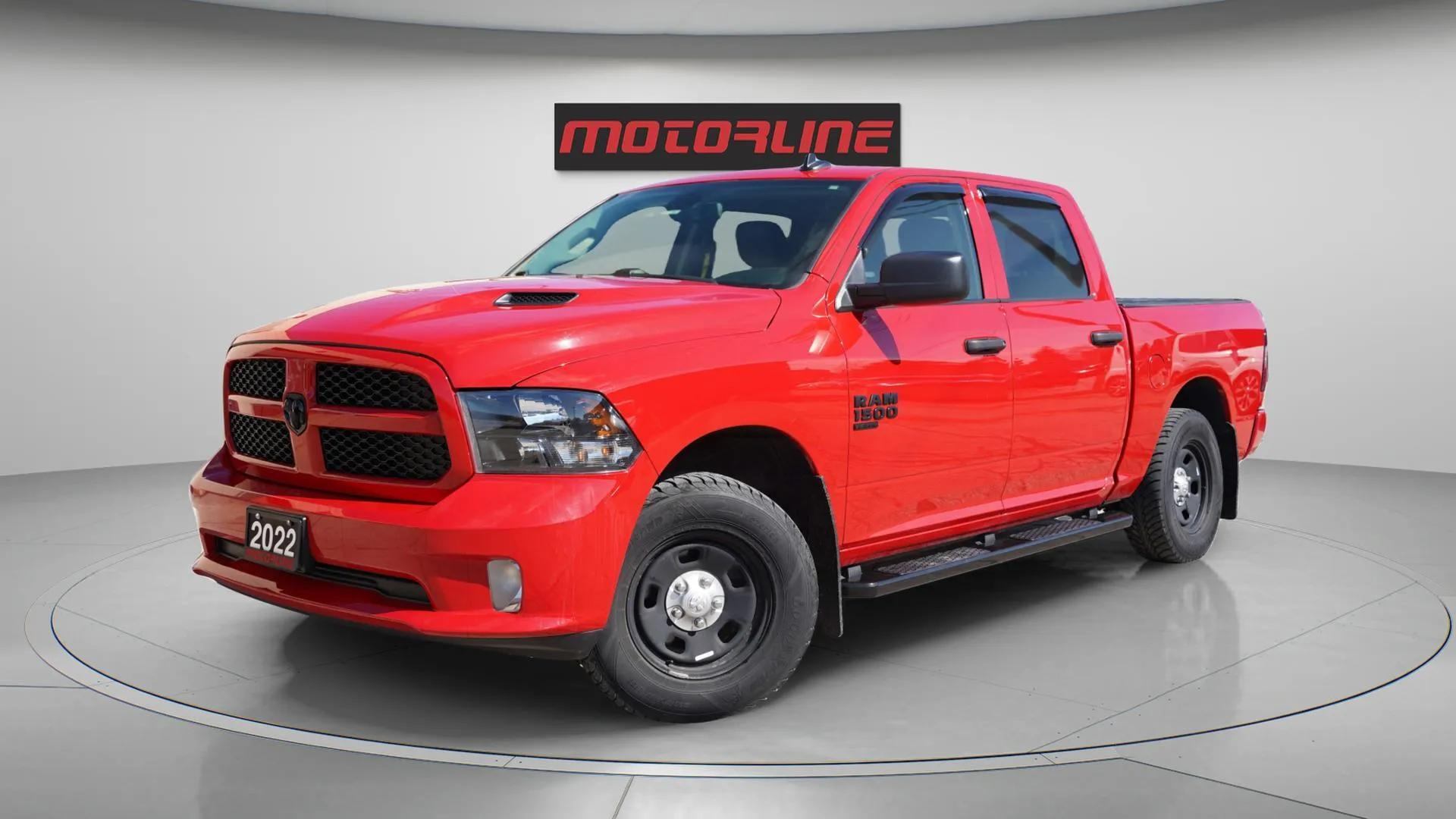 2022 Ram 1500 Classic 3.6L|V6|Express 4x4 Crew Cab 5'7 Box|APPLE CARPLAY
