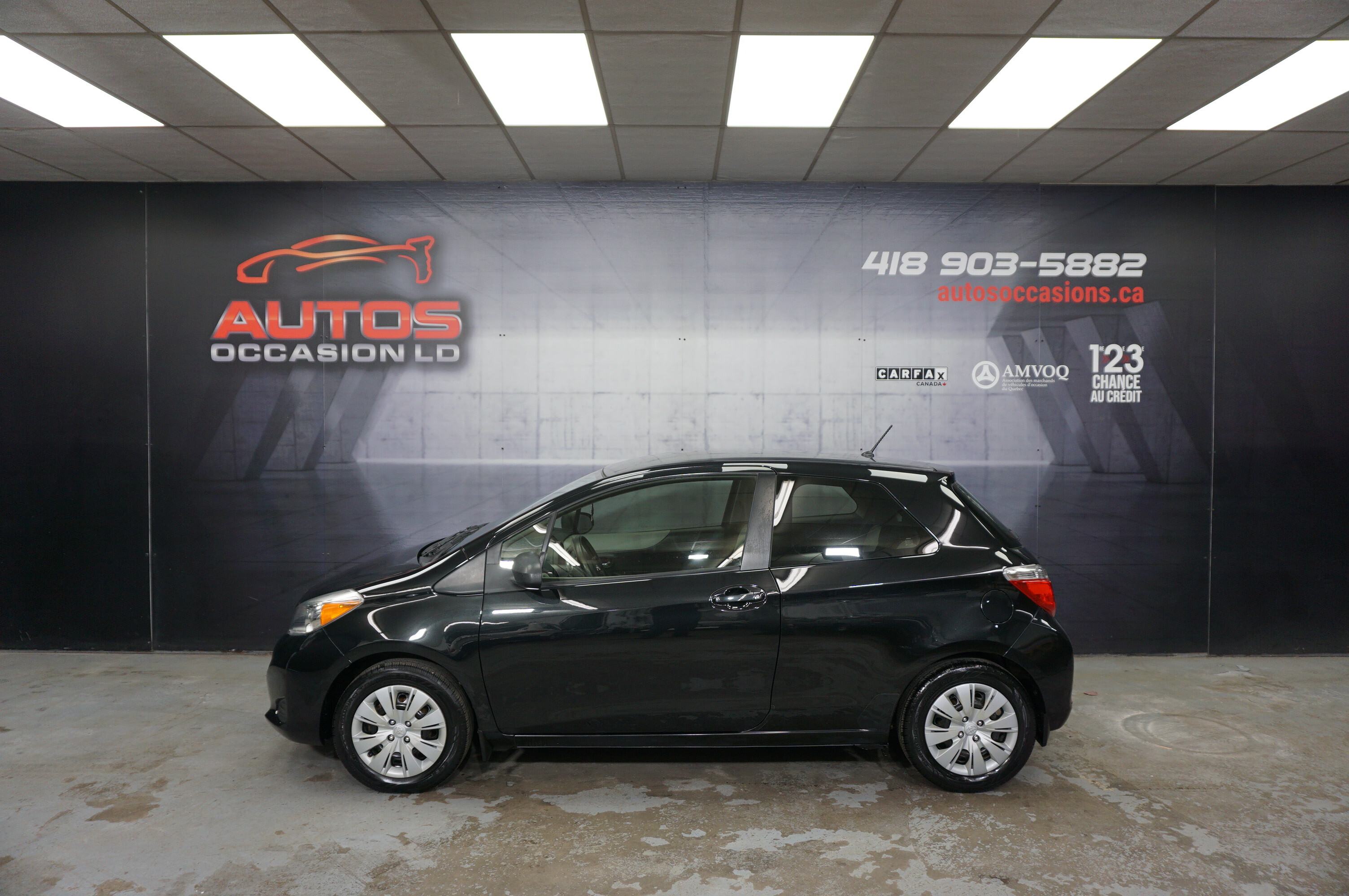 2013 Toyota Yaris CE - MANUEL - BLUETOOTH - SEULEMENT 117 420 KM !!