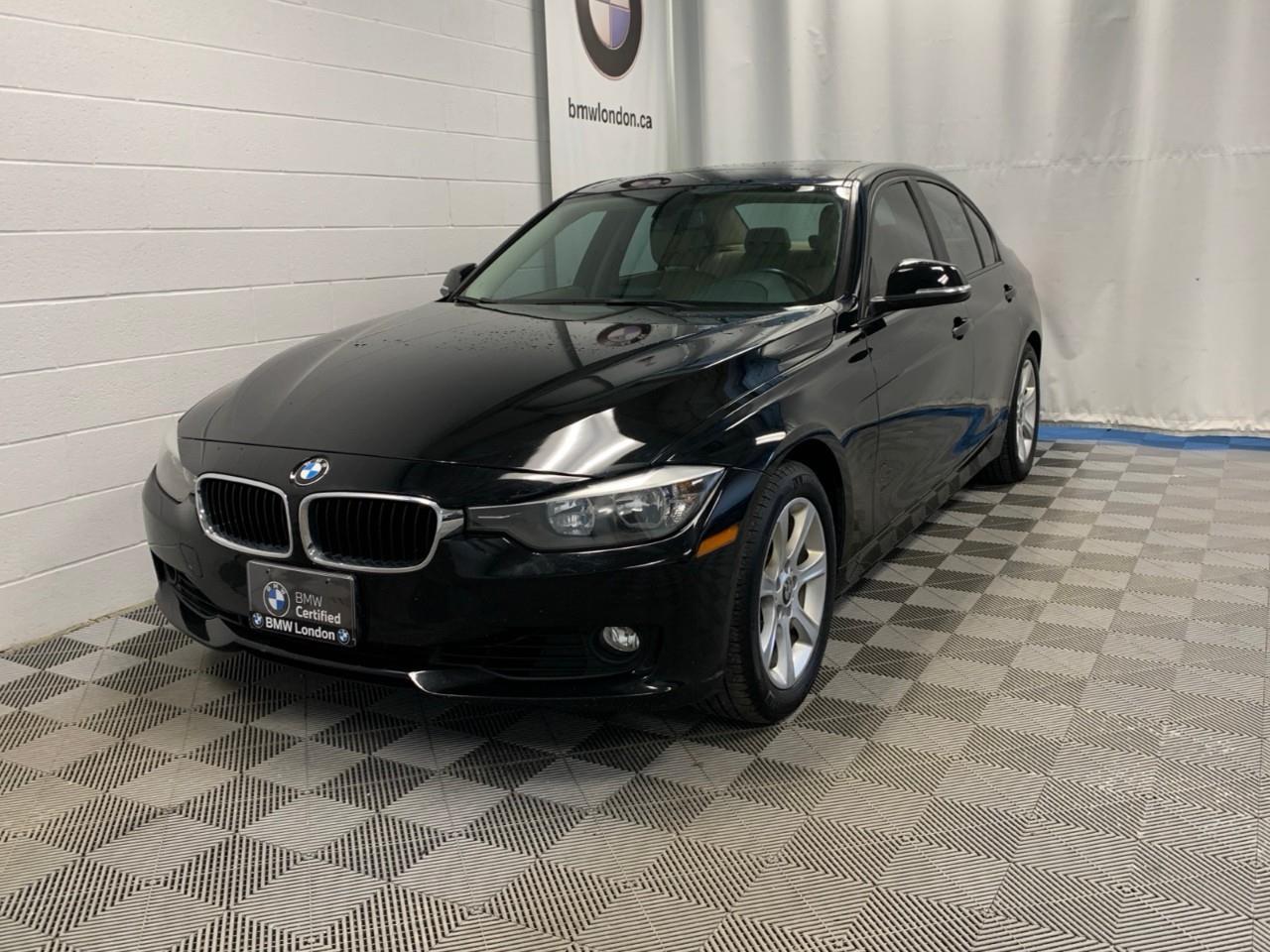 2013 BMW 328 PREMIUM PACKAGE - SUNROOF, HEATED STEERING WHEEL