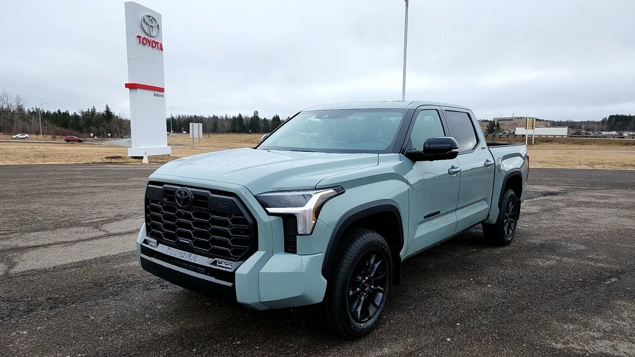 2025 Toyota Tundra LIMITED TRD OFF ROAD 