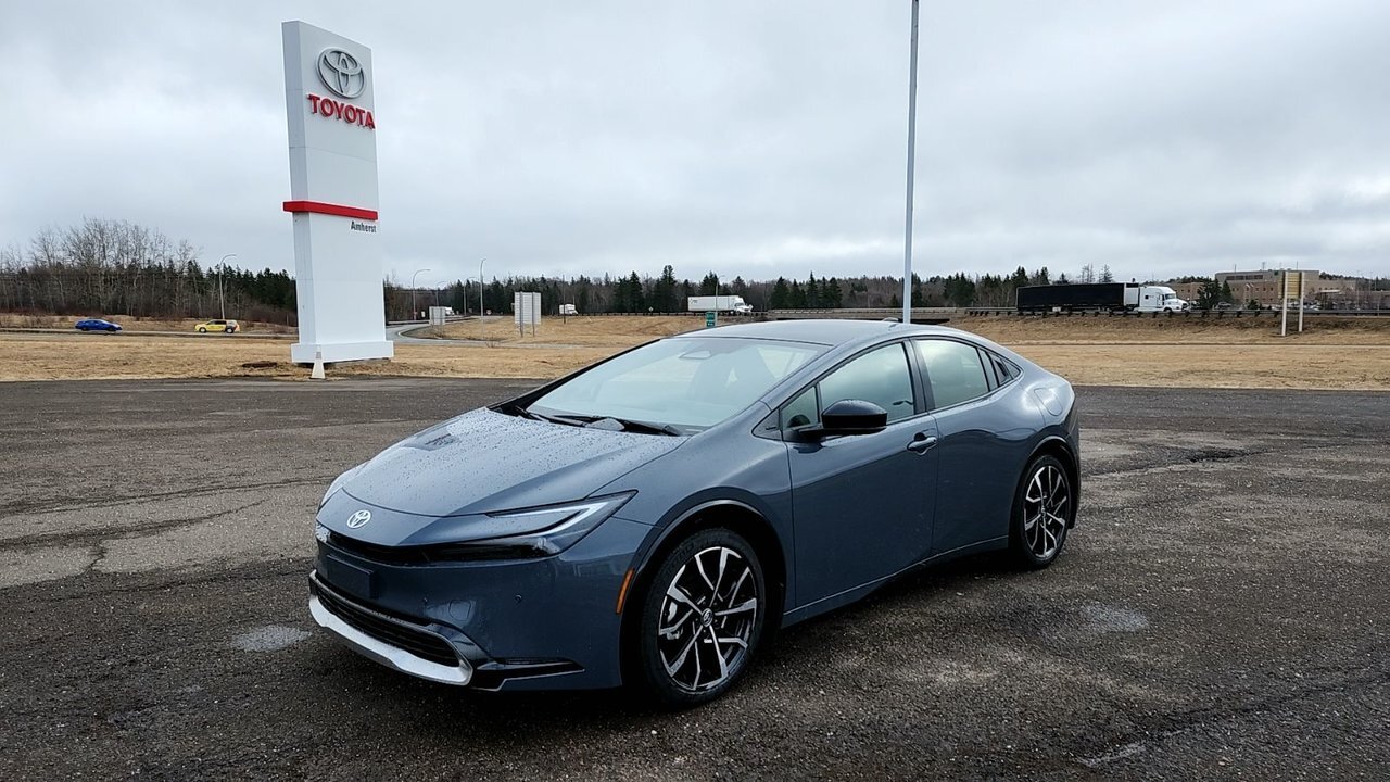 2025 Toyota Prius Plug-In Hybrid XSE PREMIUM in stock pictures coming soon / 
