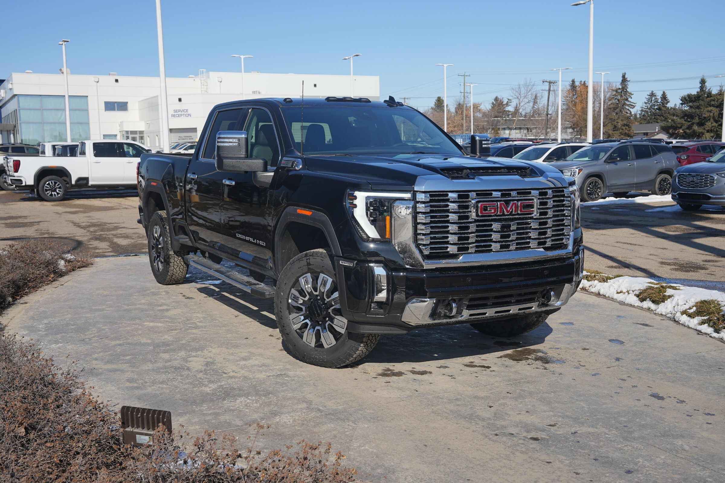 2025 GMC Sierra 3500HD Denali Reserve Package