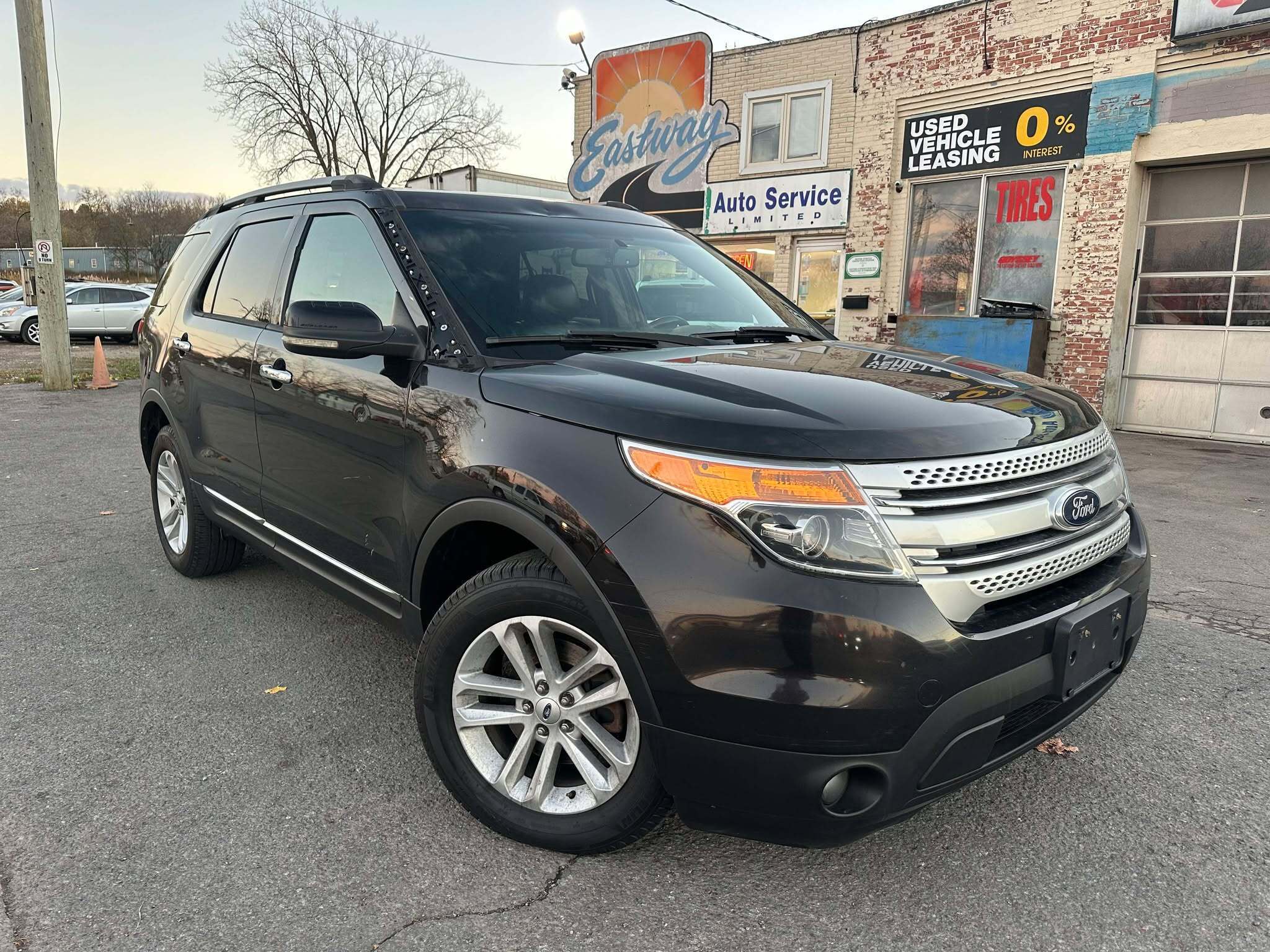 2013 Ford Explorer FWD 4dr XLT