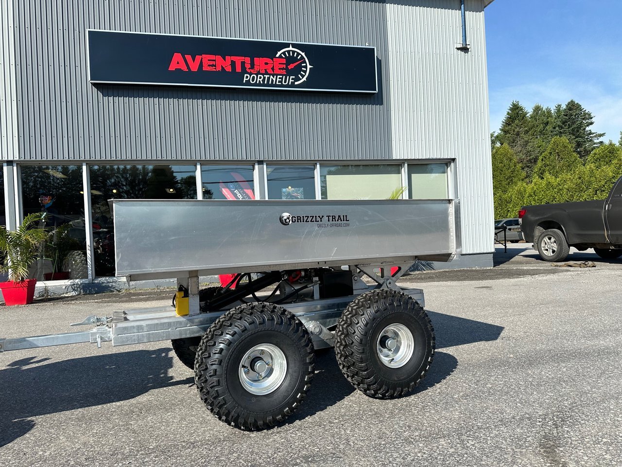 2024 Grizzly Dompeur hydraulique 