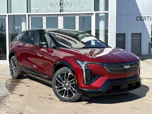 2025 Cadillac OPTIQ Sport 2