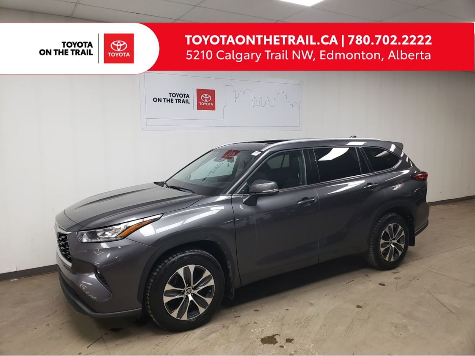 2022 Toyota Highlander XSE; LEATHER, TRAILER HITCH,  SUNROOF, SAFETY SENS