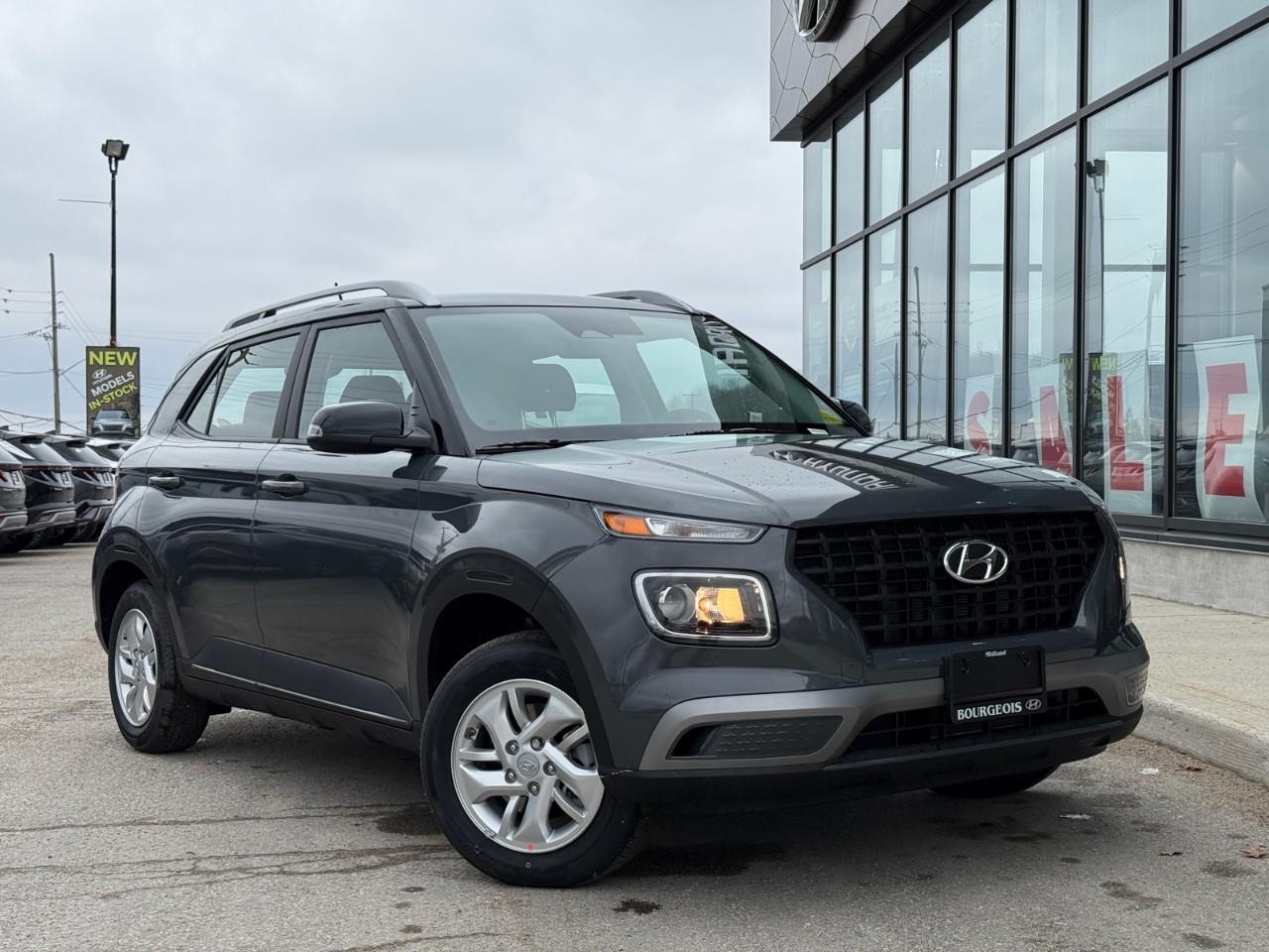 2025 Hyundai Venue Preferred w/Two-Tone HTD Steering Wheel, HTD Seats