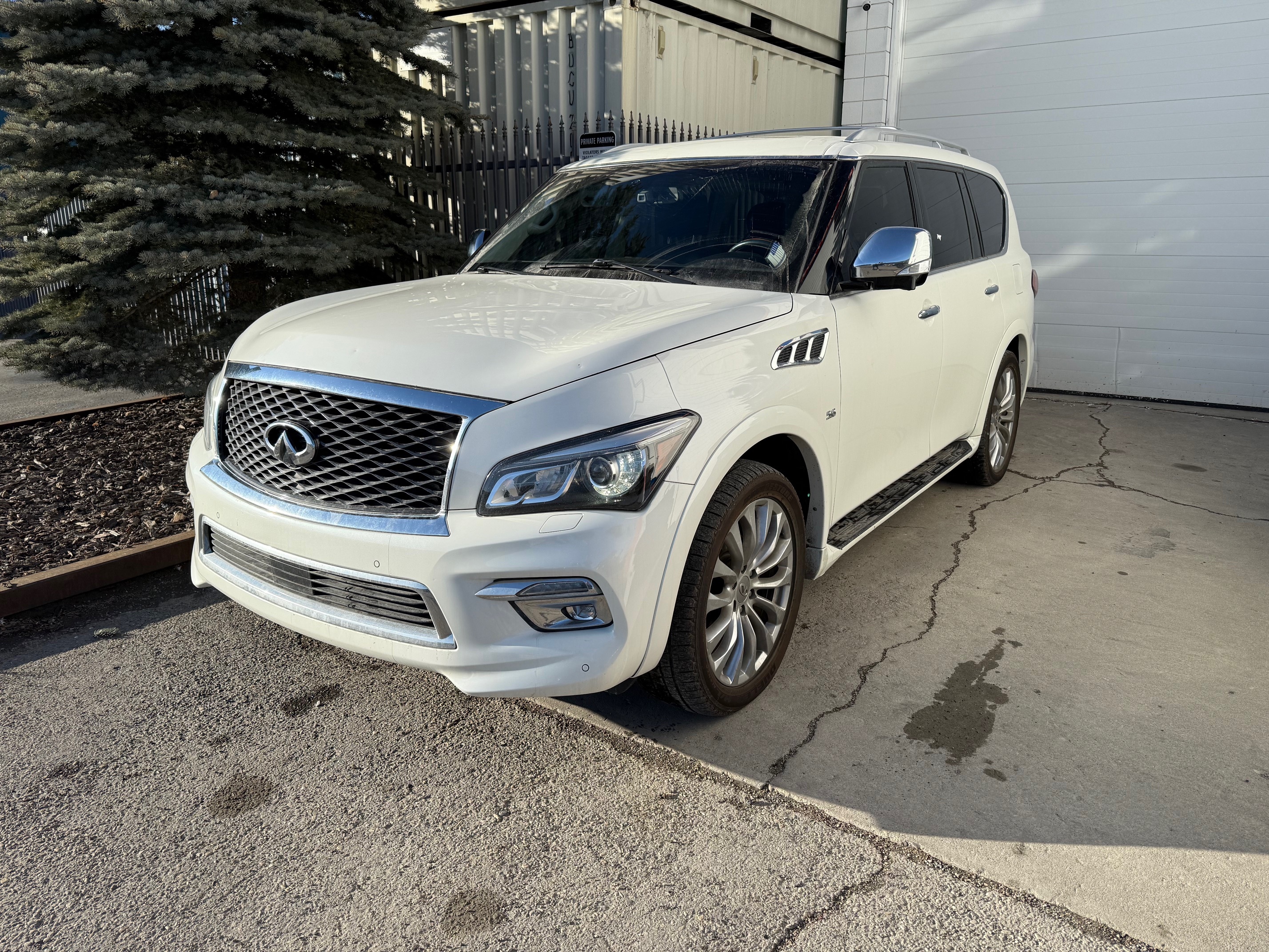 2016 Infiniti QX80 DVD 4WD 4dr 8-Passenger