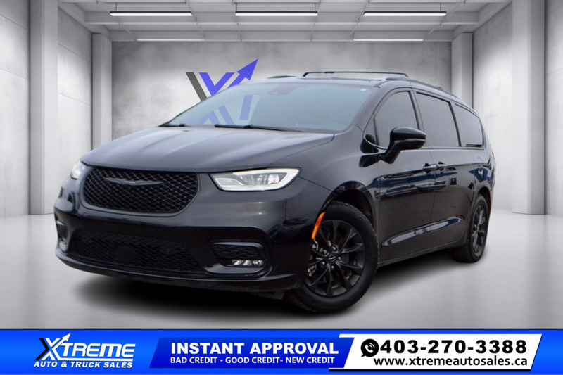 2022 Chrysler Pacifica Touring L   - NO FEES!