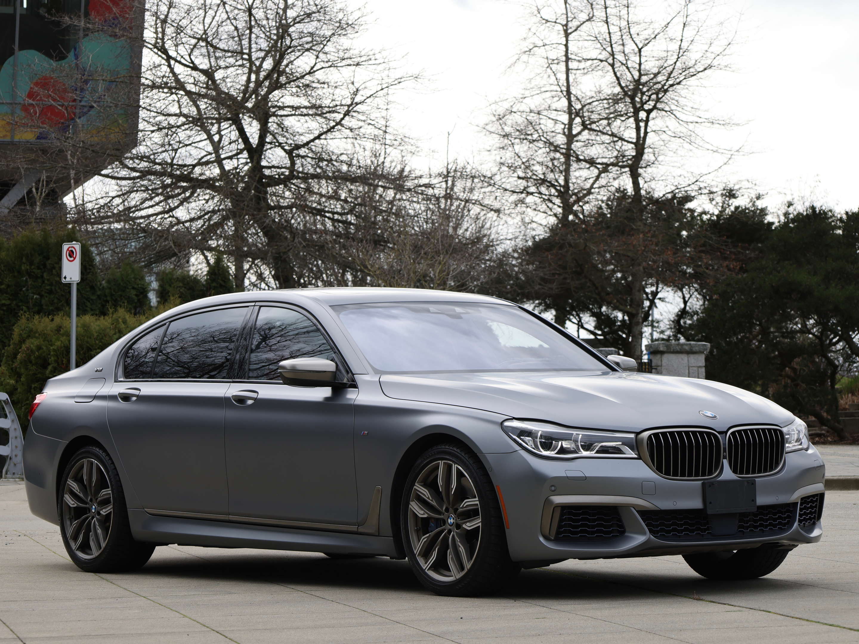 2018 BMW 7 Series M760Li xDrive Sedan