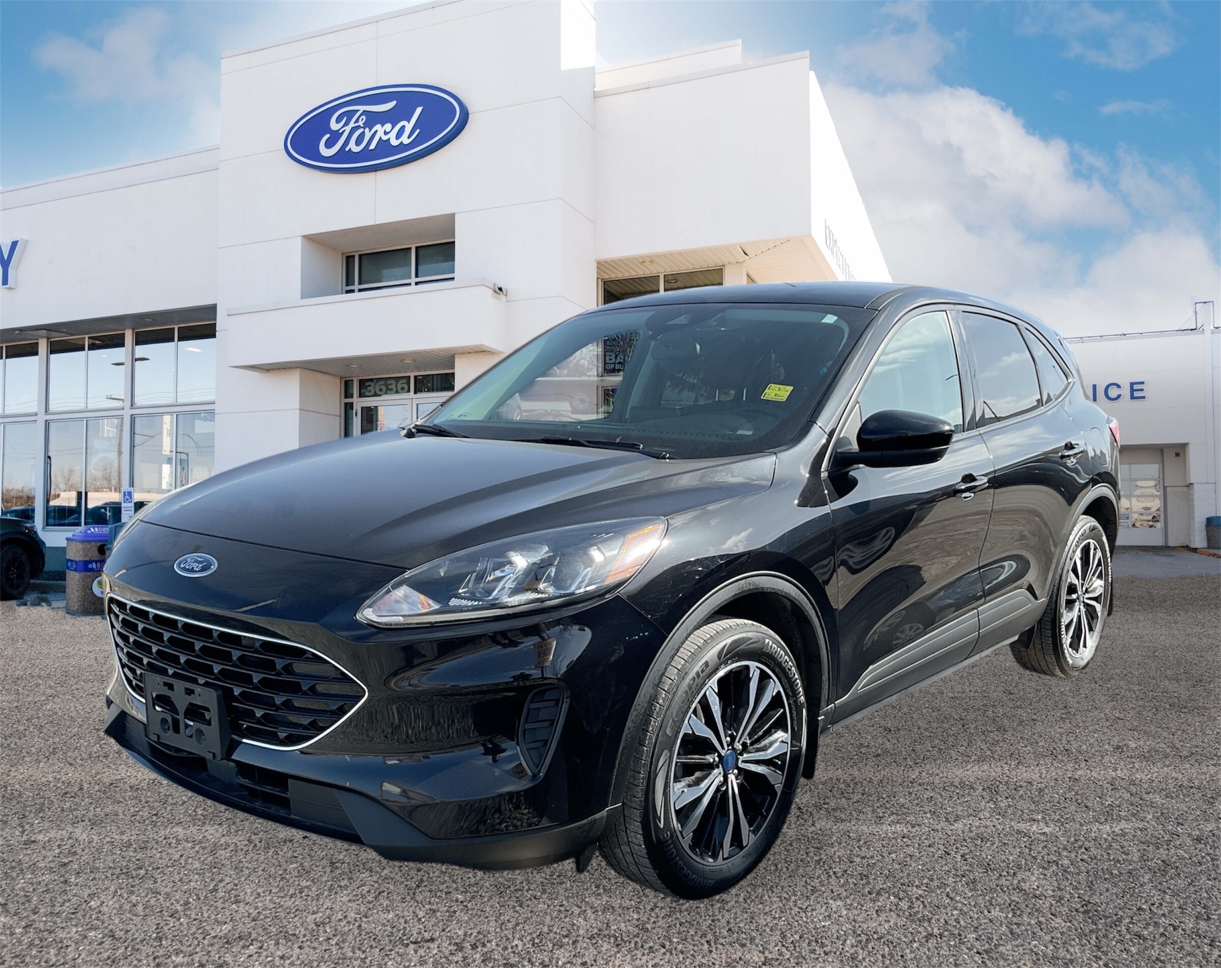 2021 Ford Escape SE W/ REVERSE CAMERA