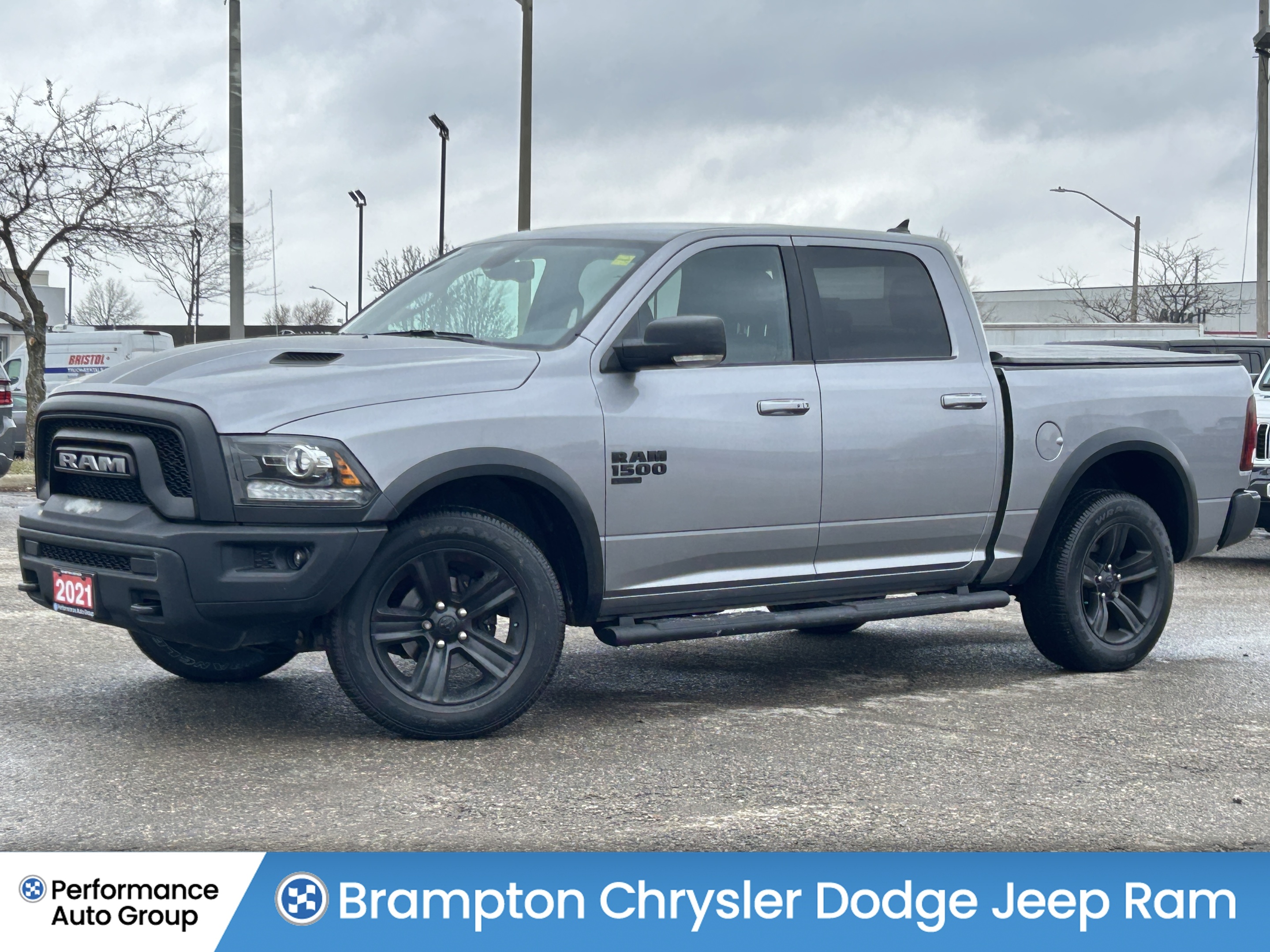 2021 Ram 1500 Classic Warlock 4x4 Crew Cab*Navi*Park Asst*Tonneau Cover