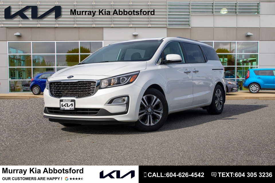 2019 Kia Sedona Only 45K km! Load! 8 seats! Sunroof! Nav! 1 owner!