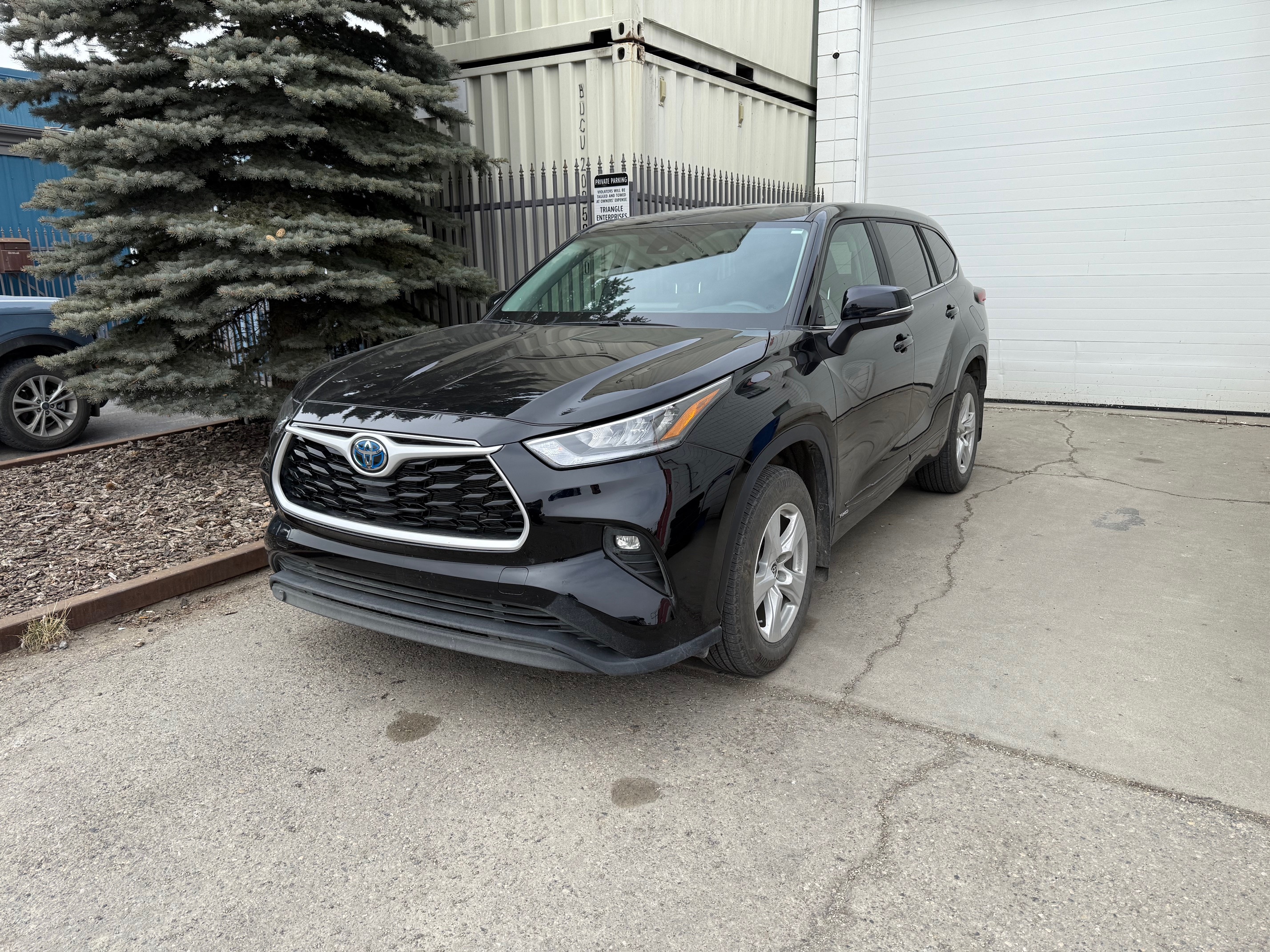 2023 Toyota Highlander Hybrid LE AWD