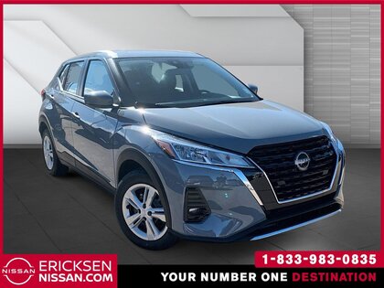 2025 Nissan Kicks Play S - Apple Car Play / Heated Seats