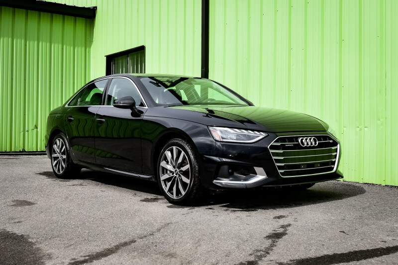 2023 Audi A4 Komfort 45 TFSI quattro  • SUNROOF • HEATED SEATS