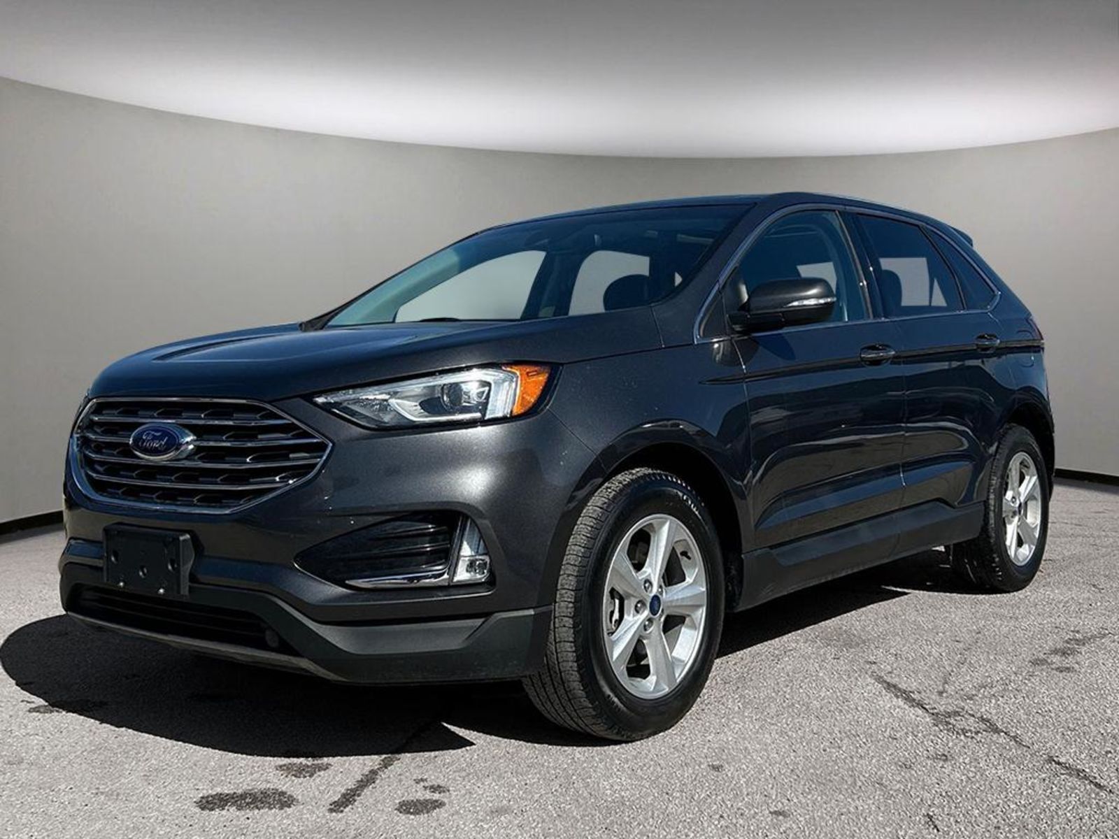 2019 Ford Edge Titanium | Local MB Vehicle | AWD | Panoramic Sunr