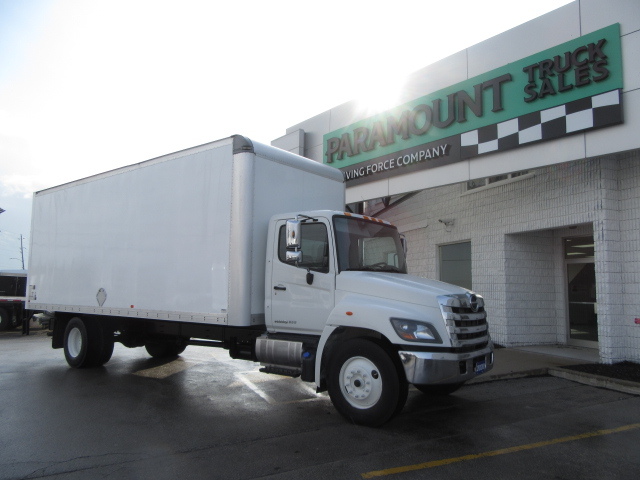 2020 Hino 338 DIESEL AUTO WITH 24 FT BOX POWER LIFT & RAMP