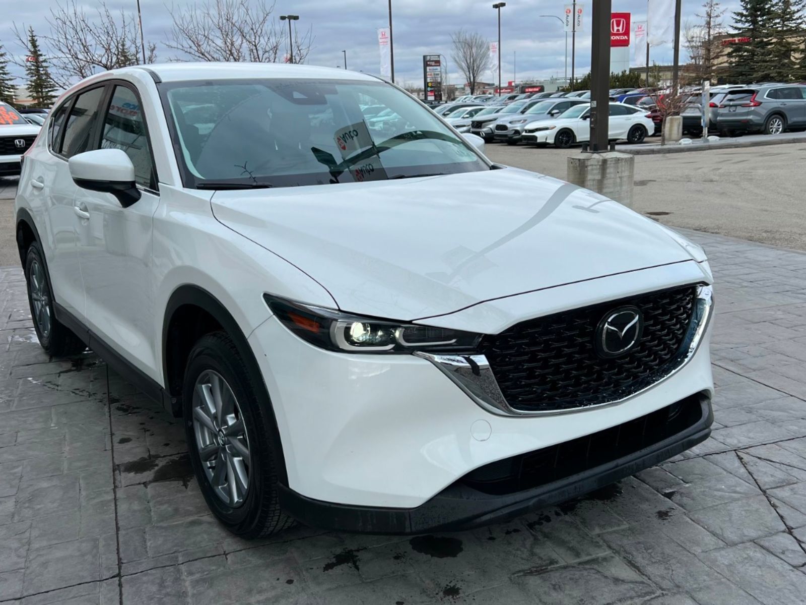 2024 Mazda CX-5 GS: No Accidents, Local Vehicle, Leather, AWD! 